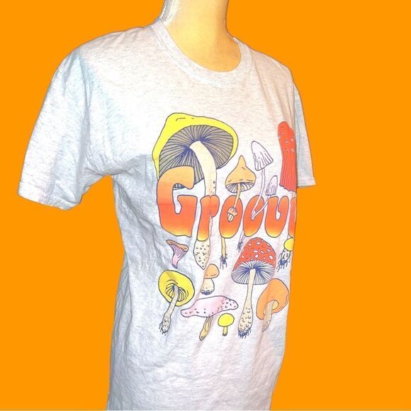 70’s inspired cute cream T-shirt with mushroom design & groovy written on front - Picture 4 of 7